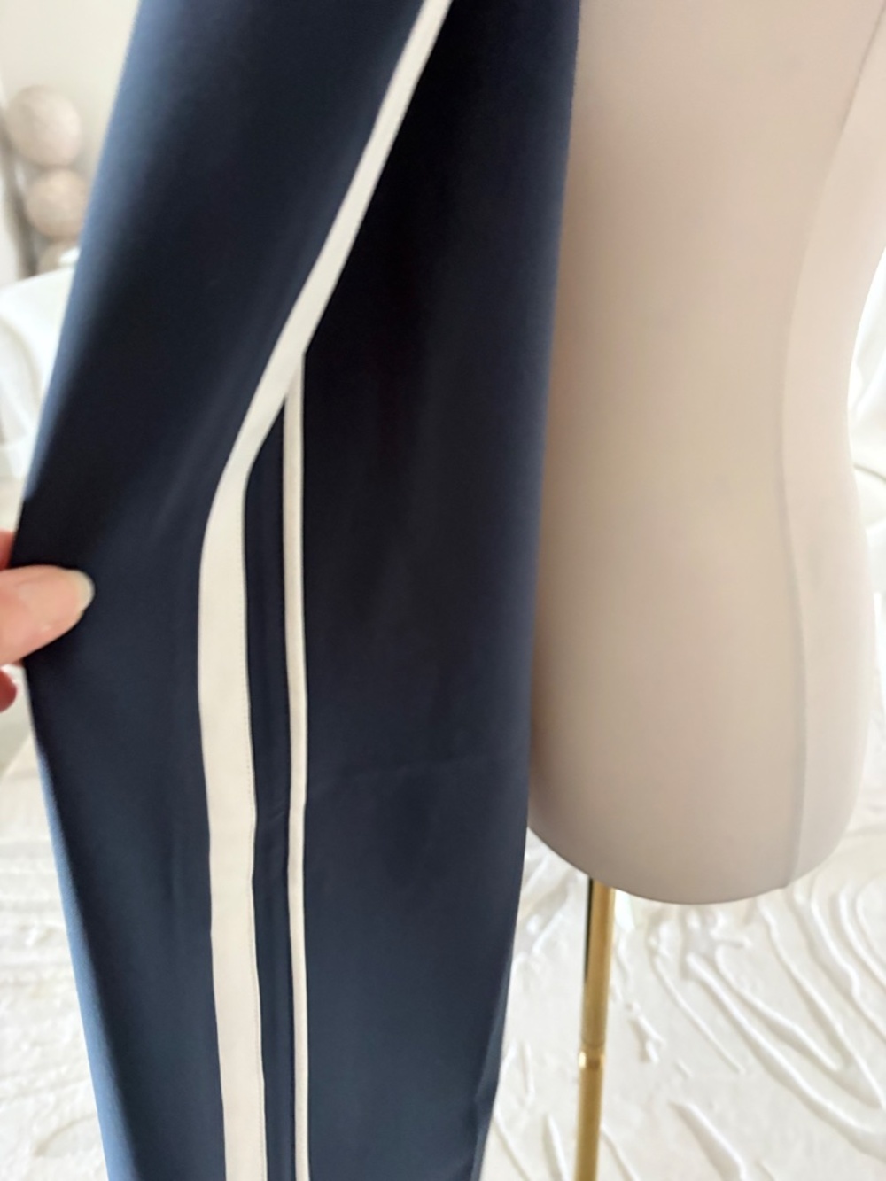 NWT Athlete MVP Mid Rise Side Stripe Pant - Picture 5 of 6